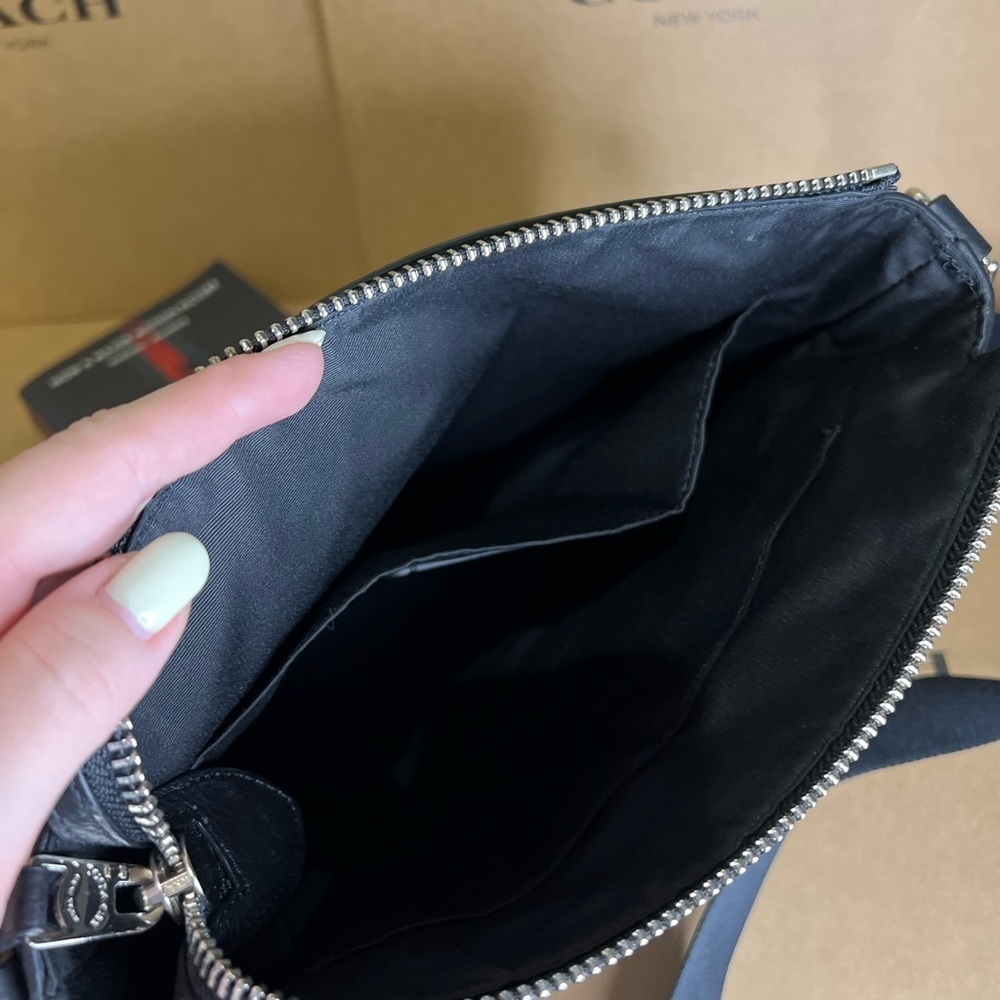 COACH bag - Picture 5 of 7